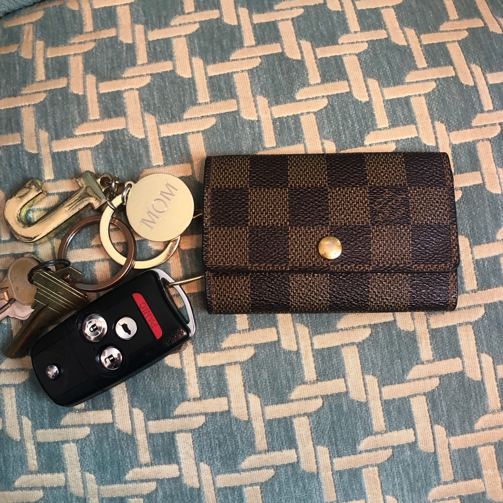 Louis Vuitton 6 Key Multicles